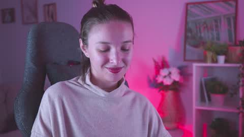 Snapshot of filipinaadams chatting on 12-14-24, 12:01 cap and Lana online show from 12-14-24, 12:01