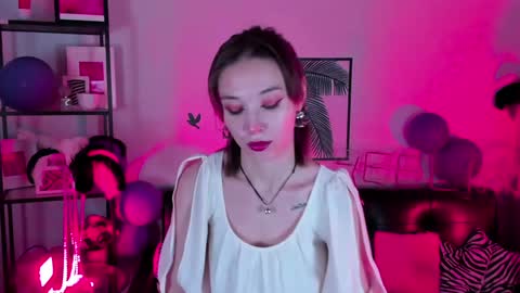 Snapshot of filipinaadams chatting on 12-18-24, 11:34 cap and Lana online show from 12-18-24, 11:34