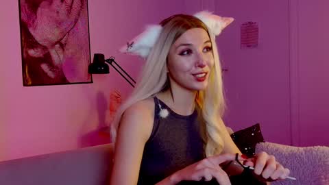 Snapshot of filipinaadams chatting on 12-22-24, 02:38 cap and Lana online show from 12-22-24, 02:38