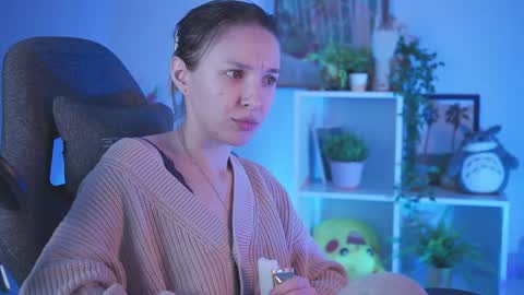 Snapshot of filipinaadams chatting on 01-10-25, 08:07 cap and Lana online show from 01-10-25, 08:07