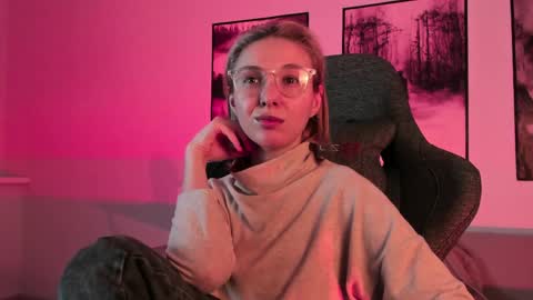 Snapshot of filipinaadams chatting on 02-28-25, 09:04 cap and Lana online show from 02-28-25, 09:04