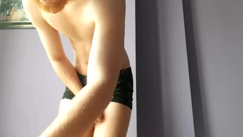 Whitechocolate online show from 12-23-25, 10:46