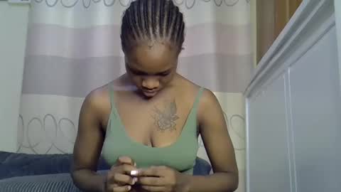 fine_queen12 online show from 01-09-25, 08:45