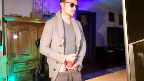 FingerExpert online show from 10-11-25, 08:18