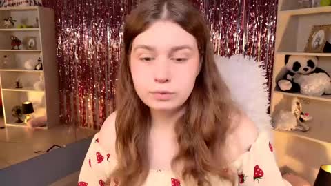fiora online show from 05-20-26, 06:08