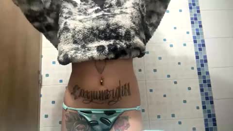 F I O R E L L A  online show from 09-15-25, 04:01