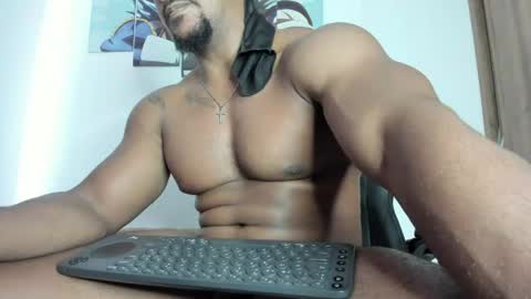 Snapshot of fit_fray chatting on 06-17-26, 08:54 FRAIDER online show from 06-17-26, 08:54
