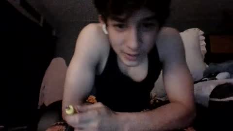 Snapshot of fitboi321 chatting on 04-08-26, 06:35 fitboi321 online show from 04-08-26, 06:35