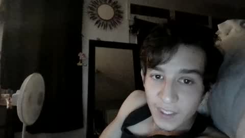 Snapshot of fitboi321 chatting on 04-10-26, 05:45 fitboi321 online show from 04-10-26, 05:45