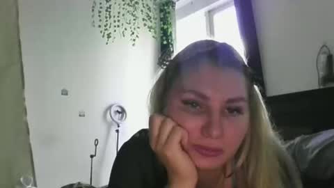 Snapshot of fitkatycom chatting on 01-02-25, 09:33 fitkatycom online show from 01-02-25, 09:33