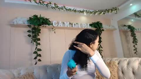 Flavia online show from 05-25-26, 12:44