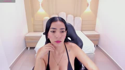   FLEUR   online show from 03-12-26, 12:11