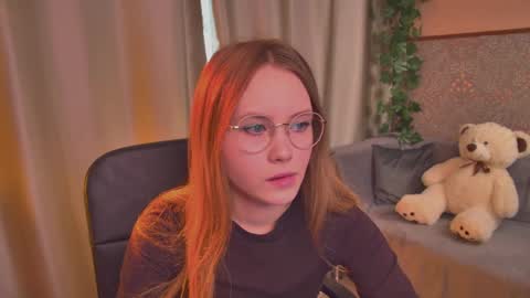 hey there guys im Flora no not the one from WInx. But I love magical stuff and especially I love nature. I dont know I thin online show from 06-08-26, 10:26