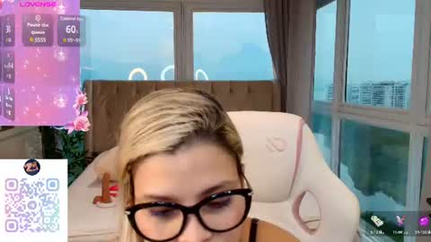 Florence Ford online show from 06-11-26, 10:57