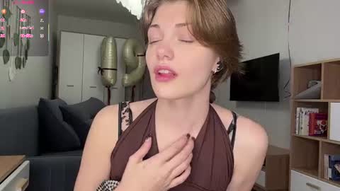 Flora online show from 06-14-26, 11:12