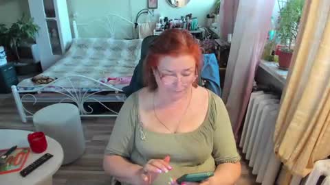 Snapshot of flowerlover8 chatting on 06-22-26, 06:38 Flowerlower online show from 06-22-26, 06:38