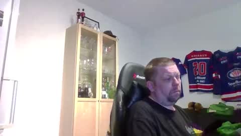 fluffy_espen online show from 05-25-26, 11:27
