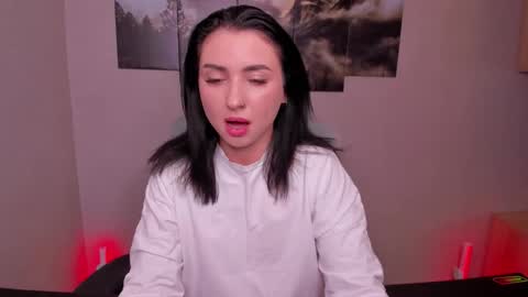 Lina online show from 02-22-26, 12:56