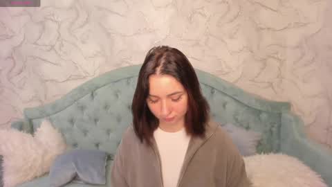 Lina online show from 04-13-26, 01:00