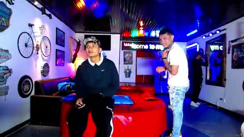 flyckers online show from 05-17-26, 02:02