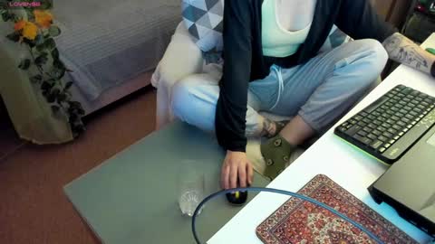     online show from 01-12-25, 03:03