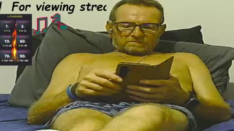 Snapshot of forexxxx_man chatting on 06-23-26, 10:24 doc online show from 06-23-26, 10:24