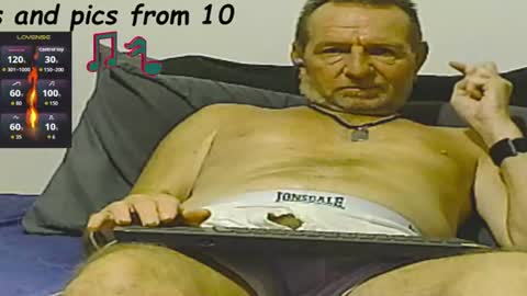 Snapshot of forexxxx_man chatting on 06-29-26, 12:17 doc online show from 06-29-26, 12:17