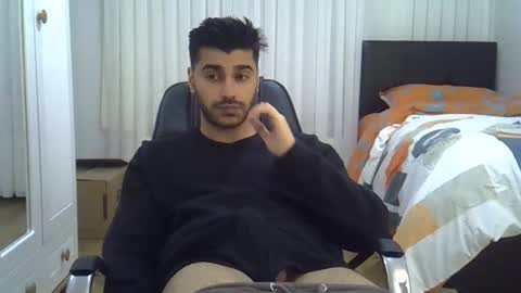 Snapshot of fortiori8 chatting on 11-11-25, 05:24 fortiori8 online show from 11-11-25, 05:24