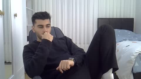 Snapshot of fortiori8 chatting on 11-24-25, 07:13 fortiori8 online show from 11-24-25, 07:13