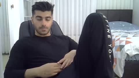 Snapshot of fortiori8 chatting on 11-25-25, 07:25 fortiori8 online show from 11-25-25, 07:25