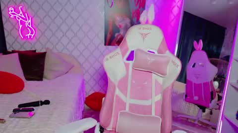 Lily online show from 07-23-26, 01:58