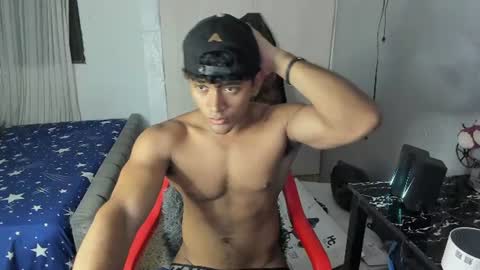 Snapshot of fox_evans chatting on 07-17-26, 05:25 Fox online show from 07-17-26, 05:25