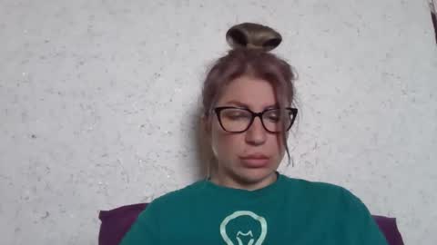 fox_red_lady7 online show from 02-21-26, 09:21