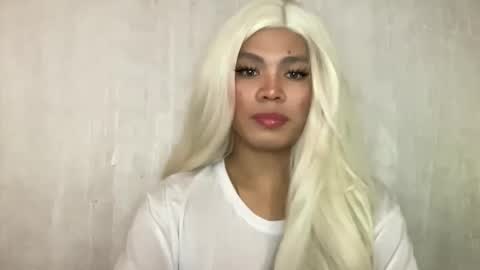 Snapshot of foxli_xx chatting on 04-27-26, 11:19 KITTY online show from 04-27-26, 11:19