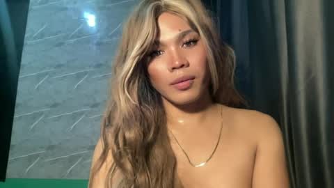 Snapshot of foxli_xx chatting on 06-29-26, 04:19 KITTY online show from 06-29-26, 04:19