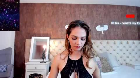 Snapshot of foxmegann chatting on 06-22-26, 09:01 MeganFoxxy online show from 06-22-26, 09:01