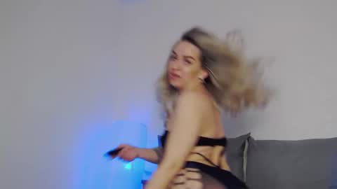 Foxy Kimmi online show from 03-27-26, 06:30