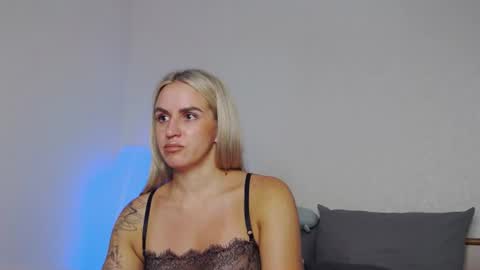 Snapshot of foxy_kimmi chatting on 07-07-26, 06:05 Foxy Kimmi online show from 07-07-26, 06:05