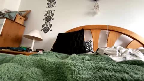 Snapshot of foxy_silver chatting on 03-16-26, 01:37 foxy_silver online show from 03-16-26, 01:37