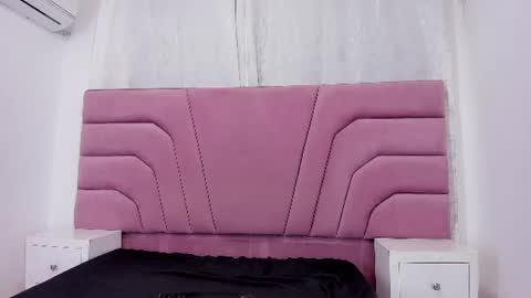 foxyhillx online show from 06-15-26, 08:49