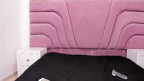 foxyhillx online show from 06-21-26, 12:30