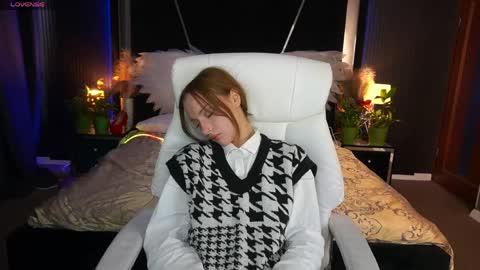 Snapshot of foxymayy chatting on 04-20-26, 01:14 Maya online show from 04-20-26, 01:14