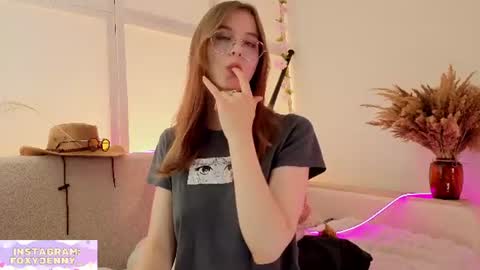 Snapshot of foxysecret_ chatting on 06-14-26, 06:10 foxysecret_ online show from 06-14-26, 06:10