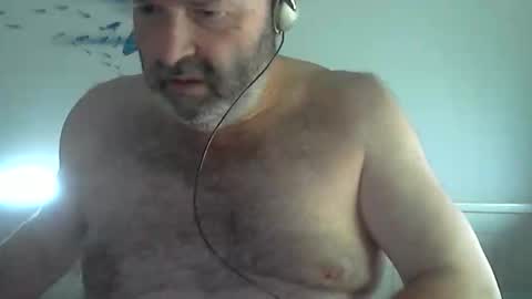 Snapshot of foyett chatting on 10-22-25, 09:36 foyett online show from 10-22-25, 09:36