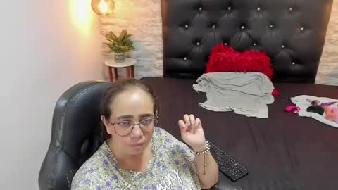          online show from 06-05-26, 06:52