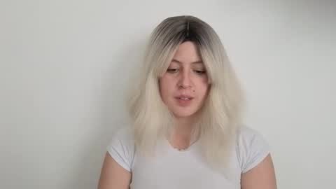 Snapshot of francescaasmith chatting on 01-08-26, 09:17 Francesca online show from 01-08-26, 09:17