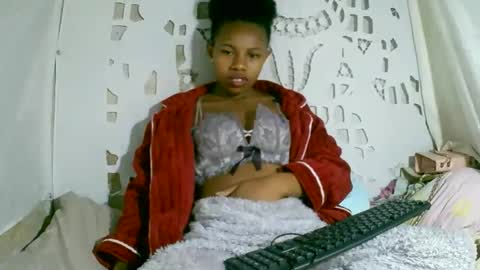 Snapshot of franciefrancie chatting on 02-01-26, 09:46 francilla online show from 02-01-26, 09:46