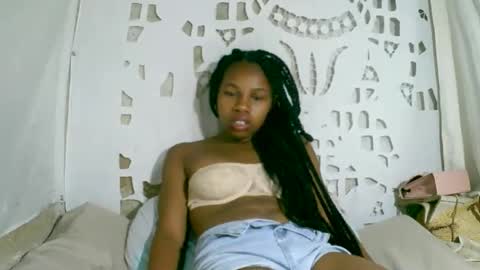 Snapshot of franciefrancie chatting on 02-06-26, 09:56 francilla online show from 02-06-26, 09:56