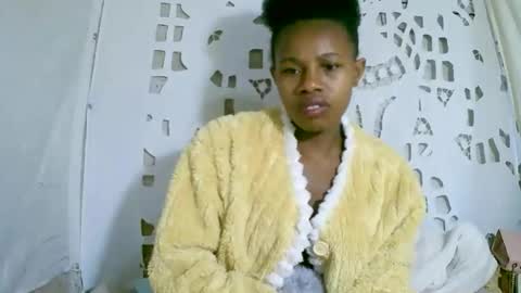 Snapshot of franciefrancie chatting on 02-14-26, 10:39 francilla online show from 02-14-26, 10:39