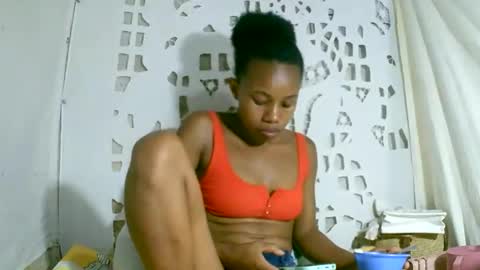 Snapshot of franciefrancie chatting on 02-18-26, 02:46 francilla online show from 02-18-26, 02:46